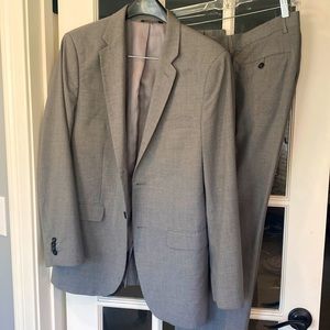 Banana Republic outlet suit